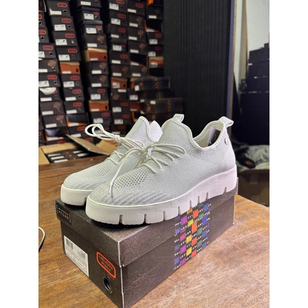 Bernie Mev Cara White Silver Cream Vegan Knit Sneakers Size 39 US 8.5